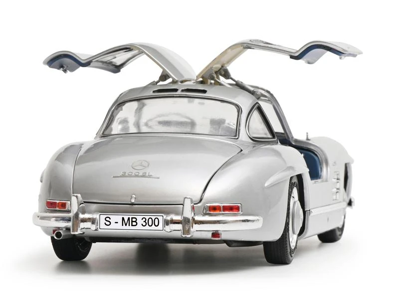 Schuco Sportwagen Mercedes Benz 300 SL Flügeltürer 1:18 7 Schuco Sportwagen Mercedes Benz 300 SL Flügeltürer 1:18 – Bild 5