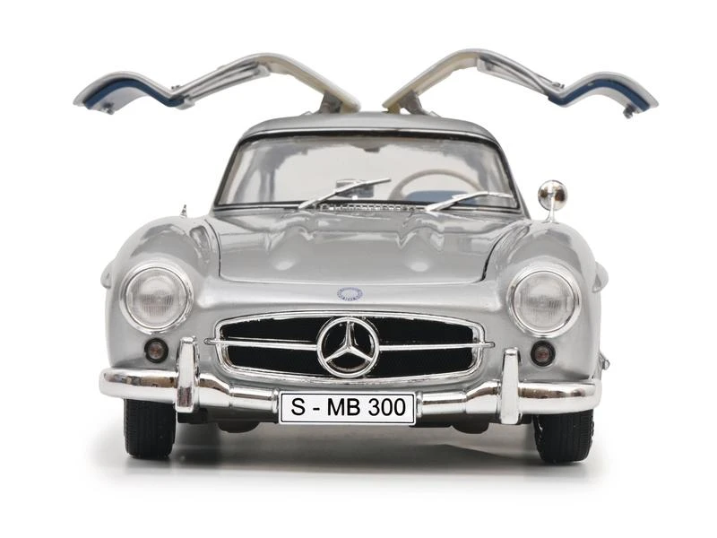 Schuco Sportwagen Mercedes Benz 300 SL Flügeltürer 1:18 12 Schuco Sportwagen Mercedes Benz 300 SL Flügeltürer 1:18 – Bild 10